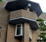 Het hoekige balkon bekroont de top van de punt.
<br/>
Richard Keijzer, 2014-09-07